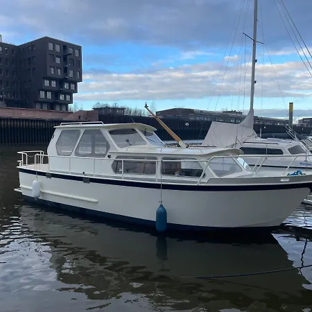 Suesses Motorboot - Bremen Ueberseestadt Exterior photo